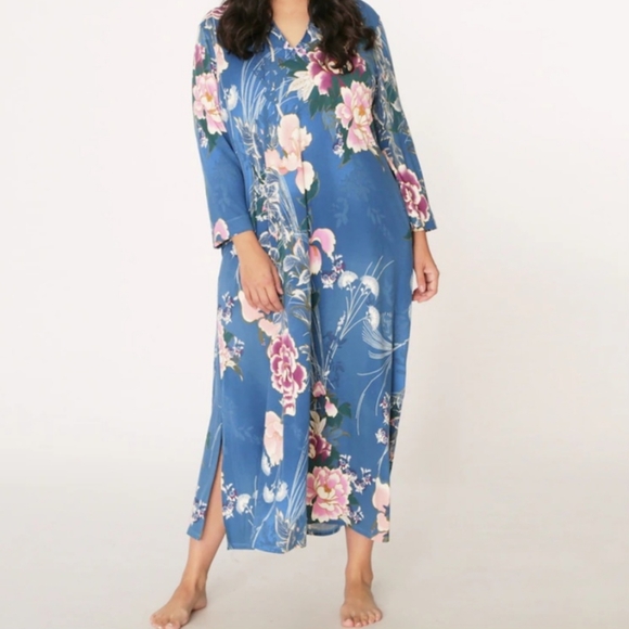 Natori floral caftan (PTP 23") - Picture 2 of 7